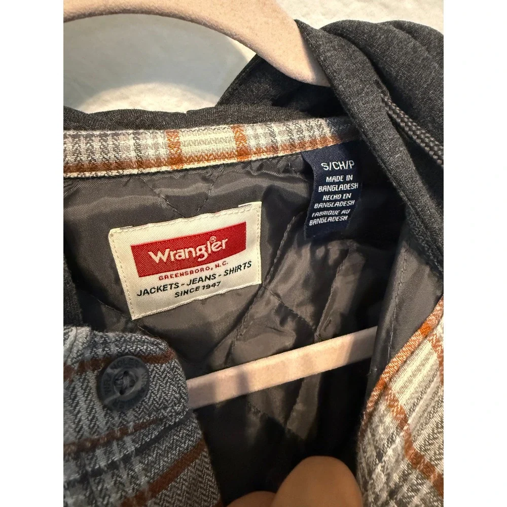 Wrangler Mens Plaid Hooded Shirt Jacket Gray Orange Quilted Lined Flannel Small